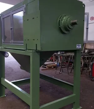 COSTRUZIONE+DUE+MACCHINE+CENTRIFUGHE+SETTORE+RICICLAGGIO+PLASTICA+(4)-640w